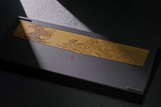 Keychron 黑色神话悟空无线机械键盘装饰板。(图片来源：Keychron）