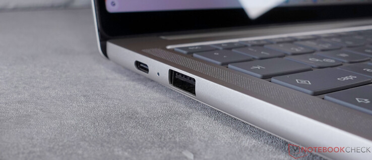 USB-C（PD 和 DP）、USB-A 3.1 Gen 1