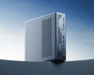 MS-01 SE 最多可配备 64GB 的 DDR4 内存。图为:展示该迷你电脑正面的宣传图。