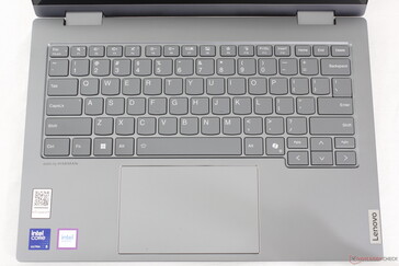 布局经过修订，按键更大，并配有专用的 Microsoft Co-Pilot 键