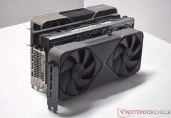 Nvidia 的 DLSS 4.5 在最新的 RTX 50 系列显卡上大放异彩。