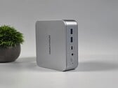 Minisforum M2 迷你 PC 前端端口视图