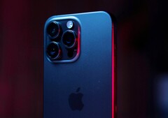 Apple iPhone 16 Pro Max 据称将采用能量密度更高的电池。(图片：Rohan)