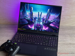 宏碁掠夺者 Helios Neo 16 PHN16-72-73Q5，测试机由宏碁德国公司提供。