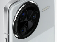 Poco F8 Ultra 可能配备潜望式长焦摄像头。图:红米 K80 Pro 背面。(图片来源:小米)