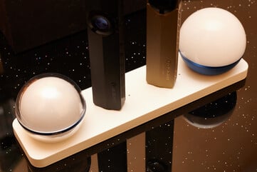 完全支持 MCC，可通过基座...（图片来源：Andreas Sebayang/Notebookcheck.com）