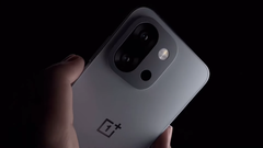 OnePlus 13T。(图片来源：OnePlus）