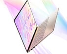 MateBook 14 Core Edition 2026 搭载 Intel Core Ultra 5 325。图示:展示这款笔记本电脑纤薄设计的宣传渲染图。