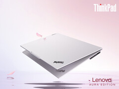 在联想首次推出 14 和 15 英寸尺寸的 ThinkPad X9 Aura Edition 半年后，这些月光白的新款产品也随之面世。(图片来源：联想）