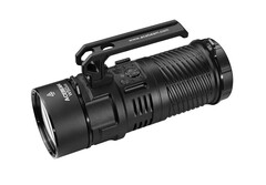 Acebeam W50 2.0 是一款超大型手电筒，射程非常远（图片来源：Acebeam）