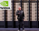 黄仁勋在 CES 2026 上就 Nvidia AI 解决方案发表演讲(图片来源:Nvidia 博客,有删改)