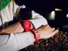 肯德基限量版卡西欧 G-Shock GA-2100 手表将通过赠品在英国发售。(图片来源:肯德基)