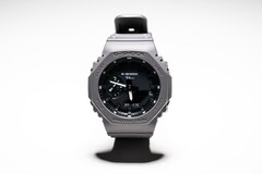 卡西欧 G-Shock x Ron Herman 合作款（如图）采用黑灰配色。(图片来源：Ron Herman）