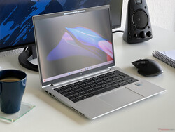 测试 HP EliteBook 1040 G10。测试机由 campuspoint.de 提供