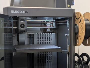 Centauri Carbon 2 的内部。