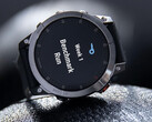 Garmin 承诺已通过 Fenix 7 系列及其同类产品（如 Epix 2）的 17.20 测试版解决了电池耗尽问题。(图片来源：Garmin）