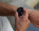 Garmin 声称已通过 Beta 17.01 修复了 Vivoactive 5 上的几个未解决的错误，但没有一个与最近声称的电池耗电量过大有关。(图片来源：Garmin）