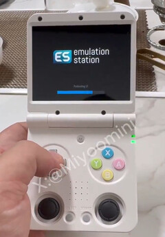 Miyoo Mini Flip 问世已久。(图片来源:Miyoo)