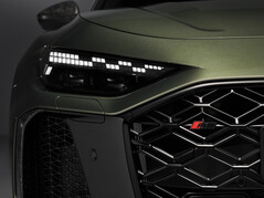 奥迪 RS5 高性能 PHEV 外观