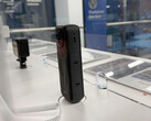 即将推出的 Insta360 X5 360 度动作相机再次泄露了消息，证实其设计有所改变，麦克风也有所更新。