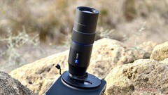 除 vivo X300 Ultra 外，预计还将推出新的长焦相机和 vivo X300 Max；据报道，vivo mini 相机也计划于 2026 年推出。