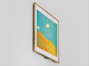 亚马逊 Ember Artline 电视,配有精心策划的艺术品。