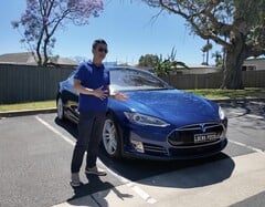 汤姆的 2015 款特斯拉 Model S 70D 已行驶超过 121,000 公里或 75,000 英里。(图片来源：Ludicrous Feed via YouTube）