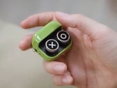 Boox Tappy 有咔哒咔哒的按钮和可充电电池。