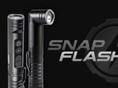 SnapFlash 无线检测相机的旋转头上集成了一个手电筒。