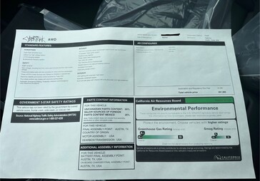 不过，售价 8 万美元的 Cybertruck 还是配备了自动驾驶功能