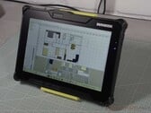 配备热插拔电池系统的坚固耐用平板电脑：Durabook R10 评测