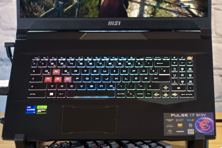 微星Pulse 17的键盘和触摸板