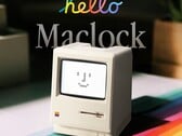 Maclock 的设计以 Macintosh Classic 为蓝本。(图片来源：Kokogol）