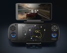 Retroid 双屏插件配备 5.5 英寸触摸式 OLED 显示屏。(图片来源：Retroid）