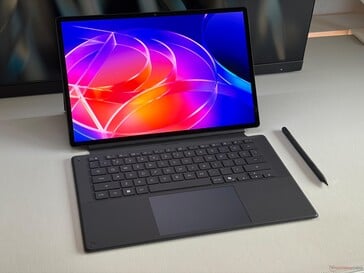 华硕 ProArt PZ14 搭载 BOE 生产的 OLED 面板
