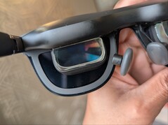 Xreal One Pro 微 OLED 镜头