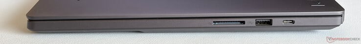 正确写法:SD卡读卡器(UHS-II)、USB-A 3.2 Gen. 2(10 Gbps)、USB-C 3.2 Gen. 2(10 Gbps、DisplayPort、Power Delivery)