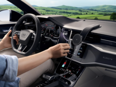 Anker 的 Nano 无线车载充电器(如图)已在全球推出。(图片来源:Anker)