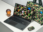 华硕 VivoBook S15 OLES BAPE 版评测