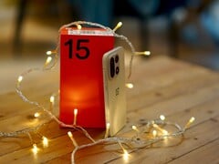 OnePlus 15 已通过 FCC 认证，即将开始预购。(图片来源：OnePlus）