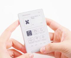 Xteink X3 是市场上最小的电子阅读器之一，显示屏为 3.7 英寸。