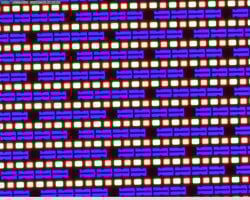 清晰的 OLED 子像素