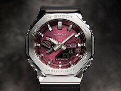 卡西欧 G-Shock G-Steel GBM-2100A 手表（图中为 4B 版本）已登陆更多欧洲国家。(图片来源：卡西欧）