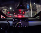 行动中的 Cybertruck FSD（图片来源：WholeMars/YT）