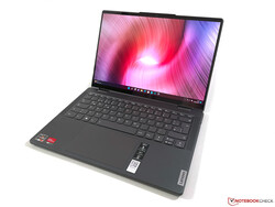 在审查中。联想Yoga 7 14 AMD.样品设备由: