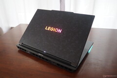 奢侈，不仅体现在硬件方面：联想Legion 9 18。(图片来源：Notebookcheck）