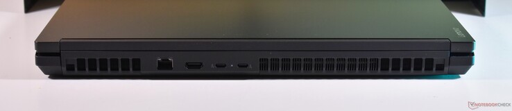 背面：2.5GBit-RJ45、HDMI、2 个 Thunderbolt 5