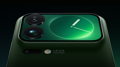 9 月发布的旗舰产品小米 17 Pro Max。(图片来源：小米）