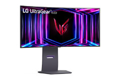 34GS95QE 是六款全新 UltraGear OLED 游戏显示器之一。(图片来源：LG）