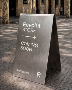 Revolut 开店了。